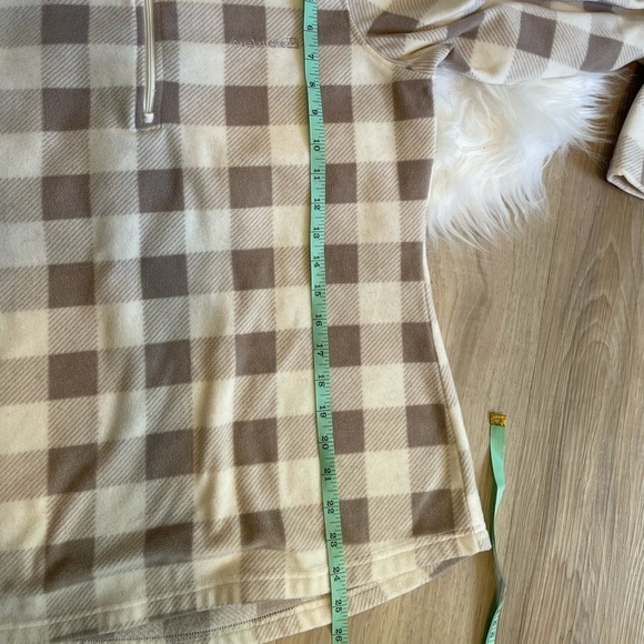 Avalanche Plaid 1/4 Zip Fleece - Picture 9 of 11